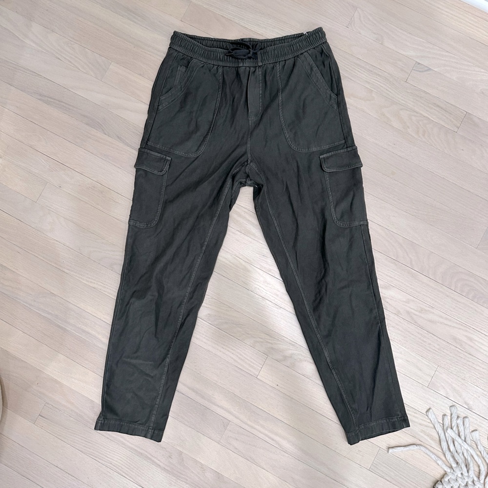Athleta cargo pants sz 8t
